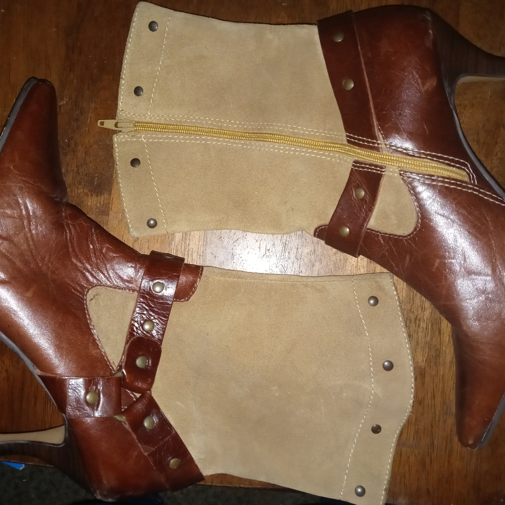 Boots Sz:7